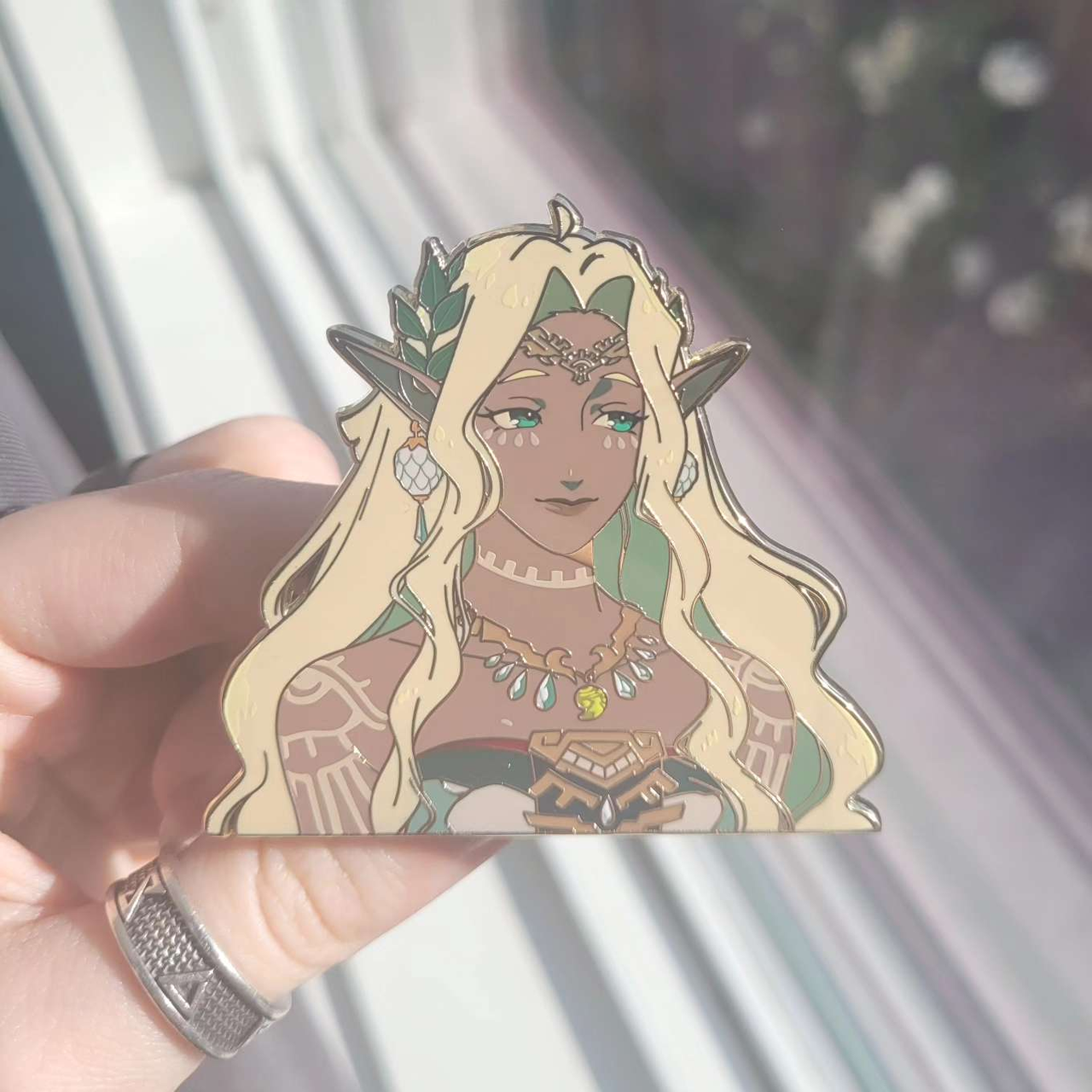 Rauru x Sonia Enamel Pins